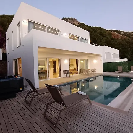 Charming With A Pool Holiday home Alanya