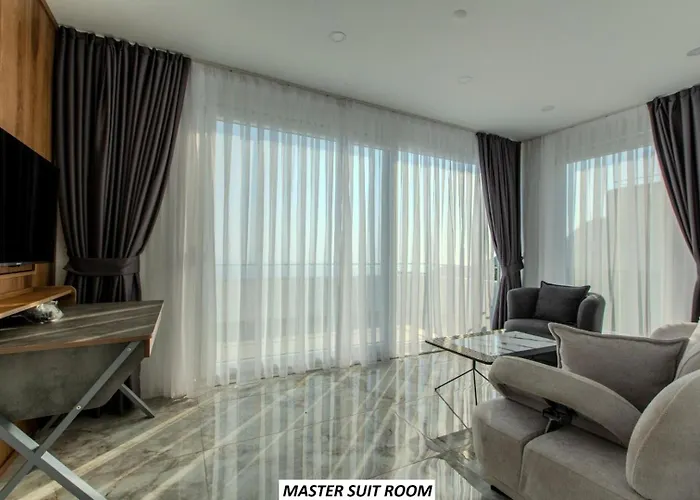 Charming With A Pool Дом отдыха *