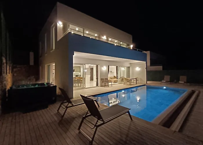 Charming With A Pool Дом отдыха Алания