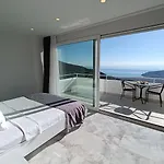 Σπίτι διακοπών Charming With A Pool *