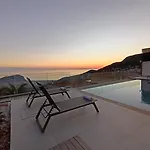 Charming With A Pool Σπίτι διακοπών