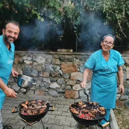 Charming With A Pool Дом отдыха *