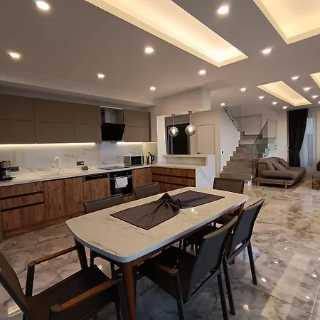 Charming With A Pool Дом отдыха *