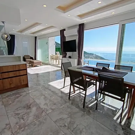 Дом отдыха Charming With A Pool *