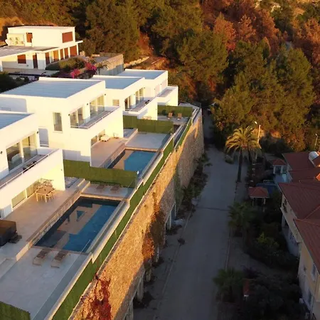 Σπίτι διακοπών Charming With A Pool