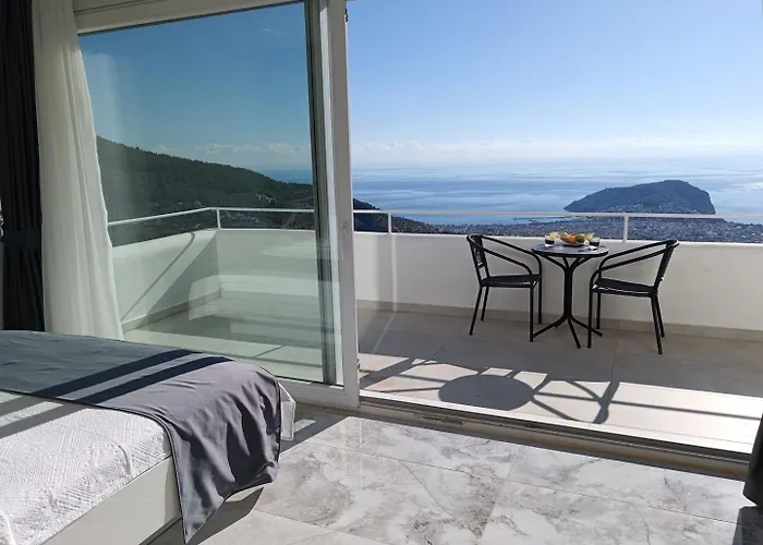 Charming With A Pool Alanya