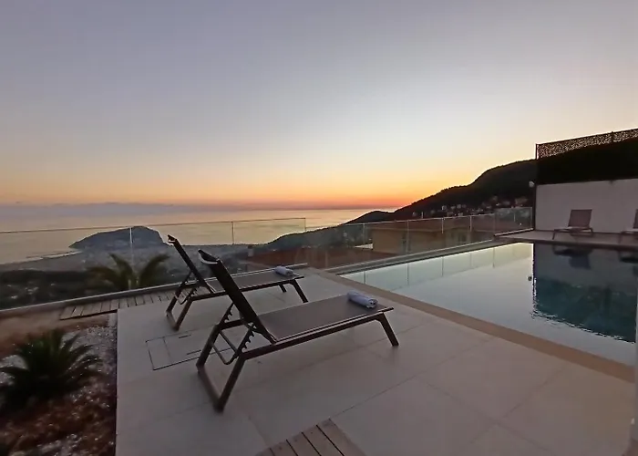 Charming With A Pool Casa vacanze