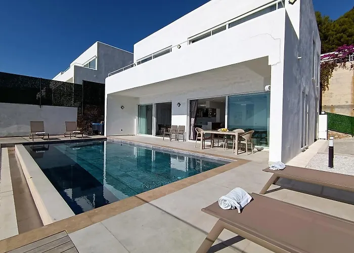 Casa vacanze Charming With A Pool