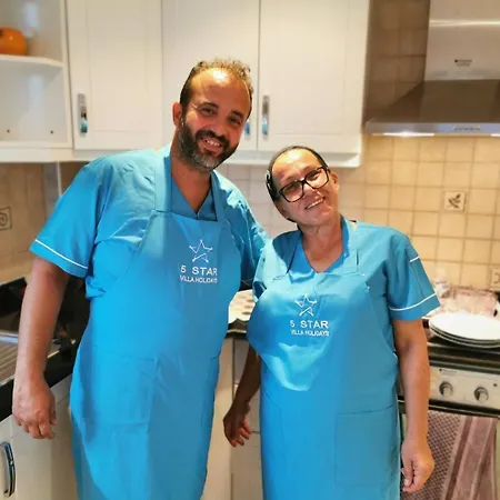 Будинок відпочинку Charming With A Pool