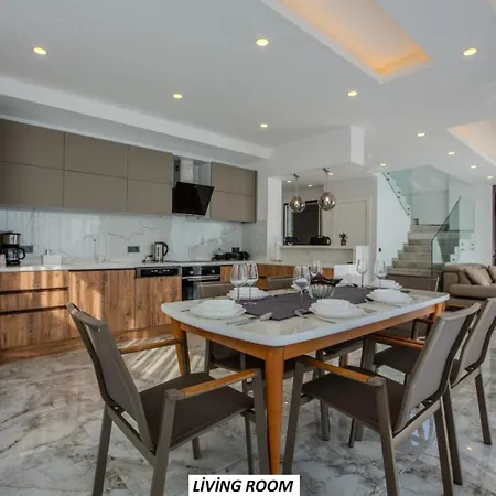 Charming With A Pool * Аланія