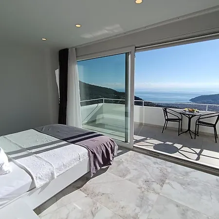 Будинок відпочинку Charming With A Pool *