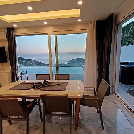 Будинок відпочинку Charming With A Pool Аланія