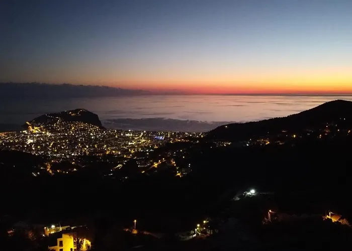 Charming With A Pool * אלאניה